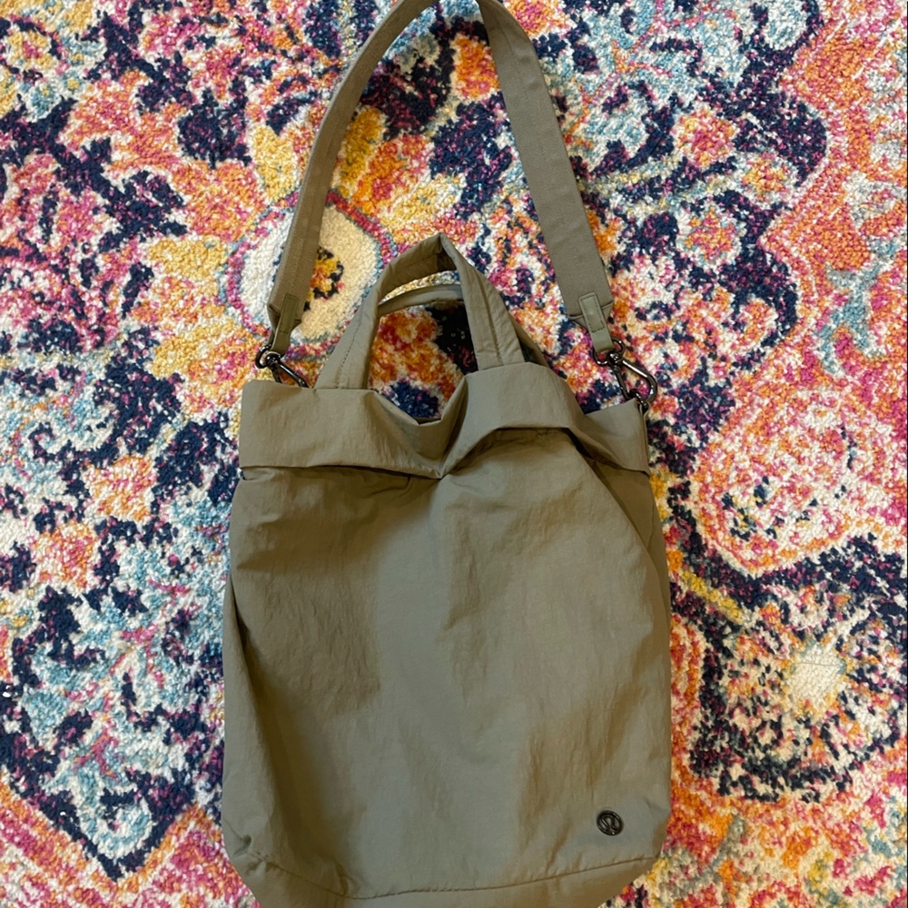 lululemon tote bag